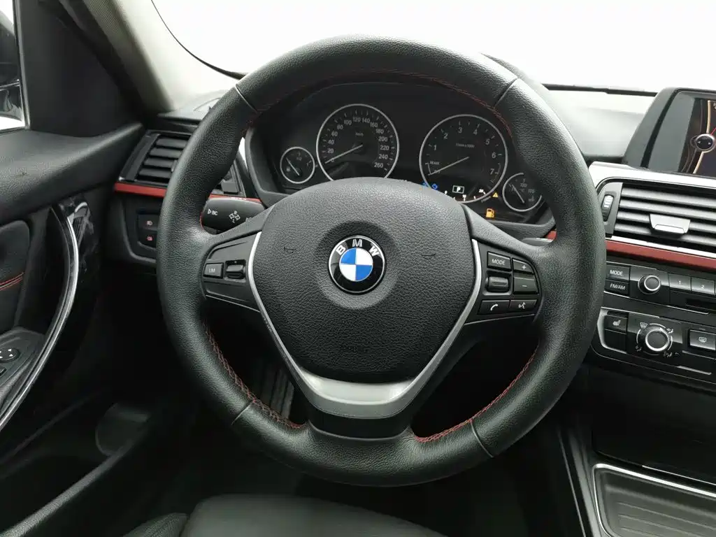 BMW 3 Series 2014 — фото 11