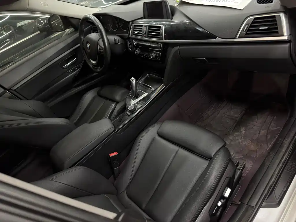 BMW 3 Series GT 2018 — фото 17