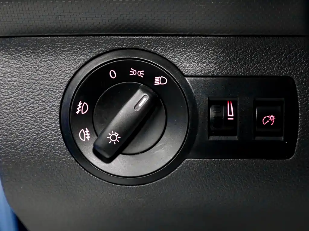 Volkswagen Caddy 2007 — фото 17