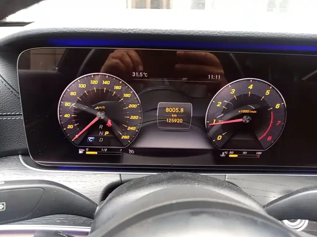 Mercedes-Benz E-Class 2020 — фото 12
