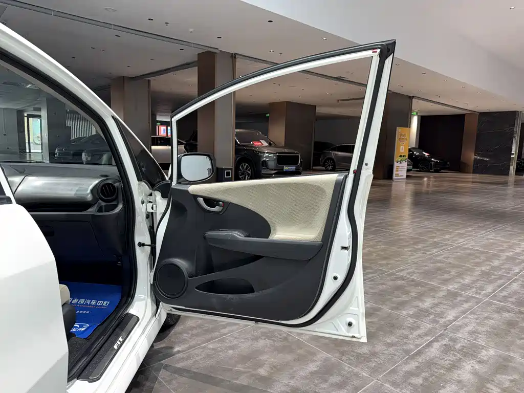 Honda Fit 2013 — фото 22