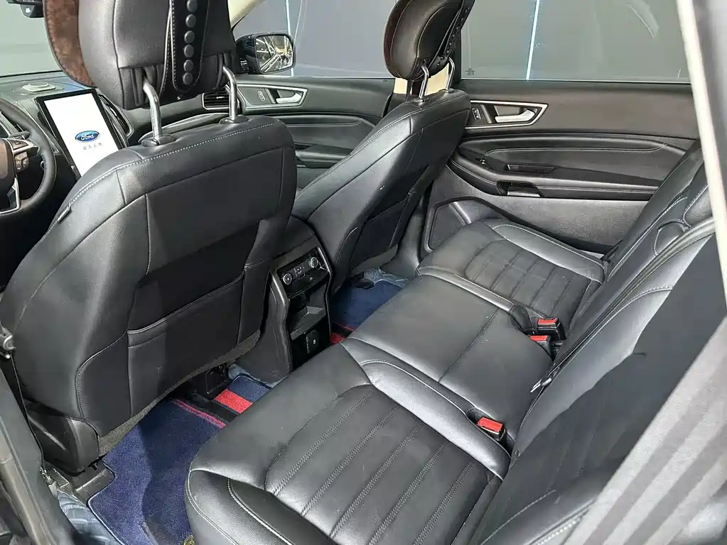 Ford Edge 2021 — фото 10