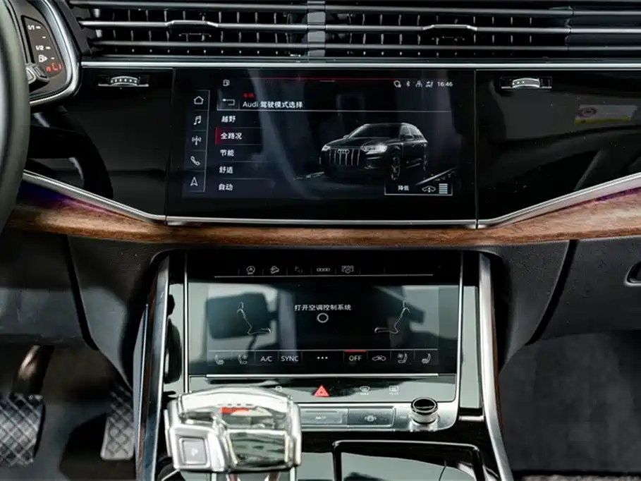Audi Q7 2023 — фото 14