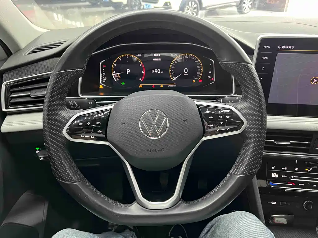 Volkswagen Tiguan L 2022 — фото 11