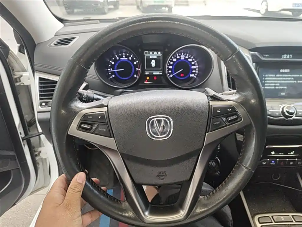 Changan Eado XT 2016 — фото 11