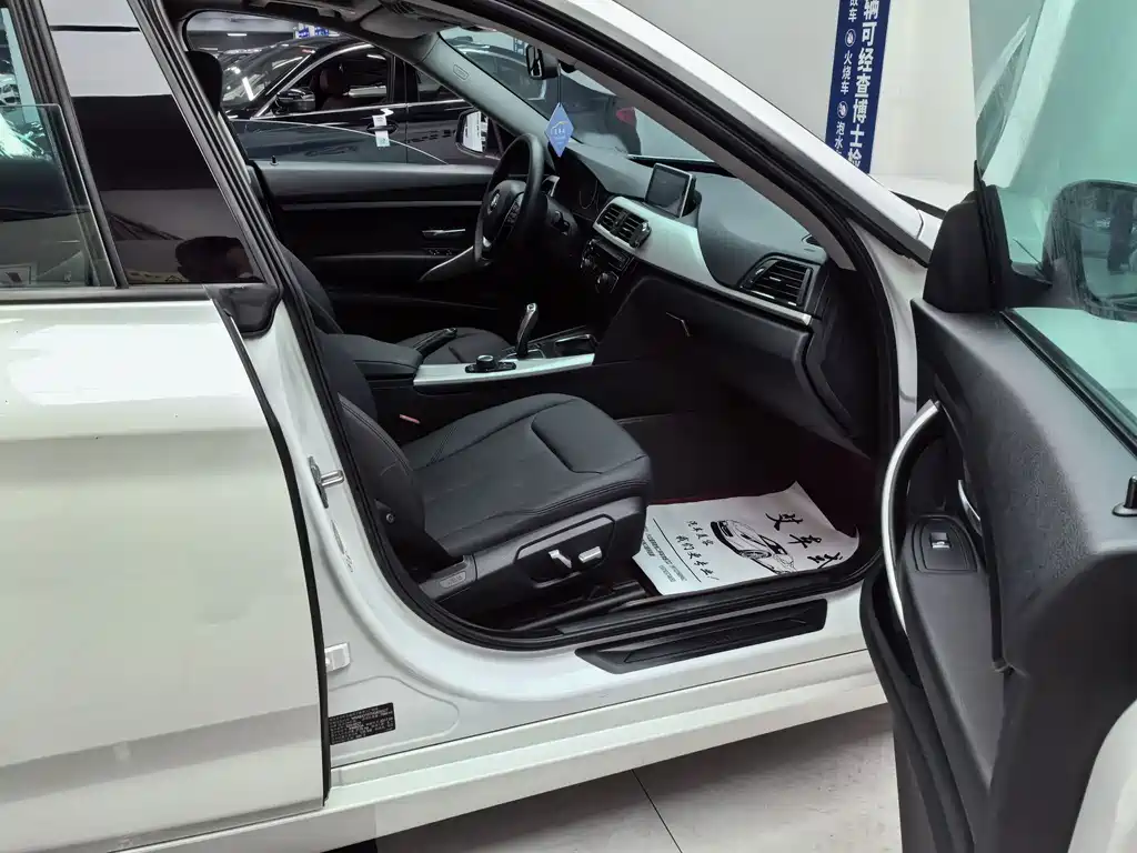 BMW 3 Series GT 2017 — фото 17