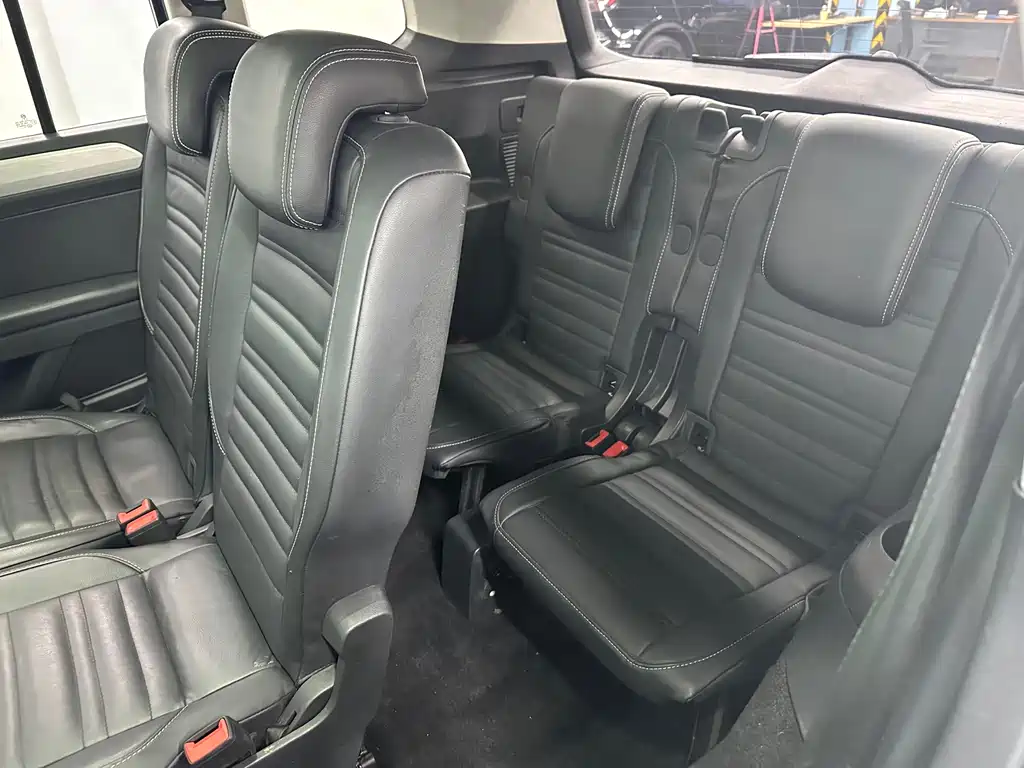 Volkswagen Touran 2018 — фото 11