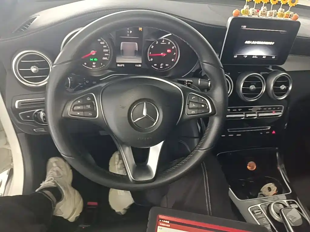 Mercedes-Benz GLC 2016 — фото 11