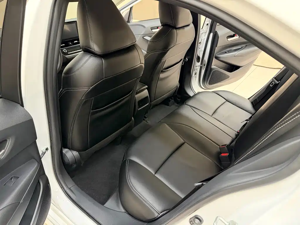 Toyota Corolla 2022 — фото 16