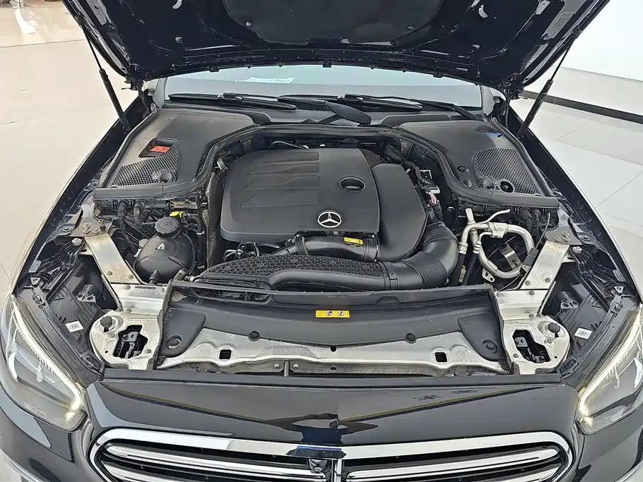 Mercedes-Benz E-Class 2022 — фото 10