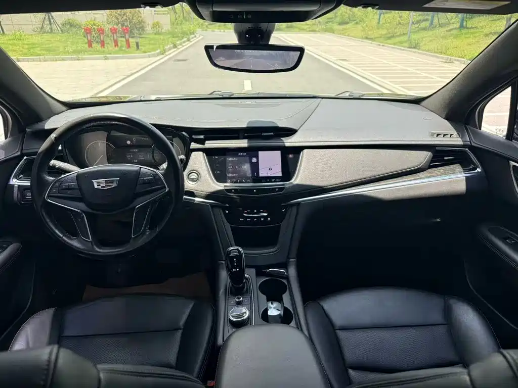 Cadillac XT5 2020 — фото 10