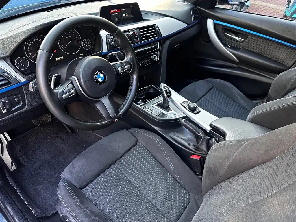 BMW 3 Series 2018 — фото 8