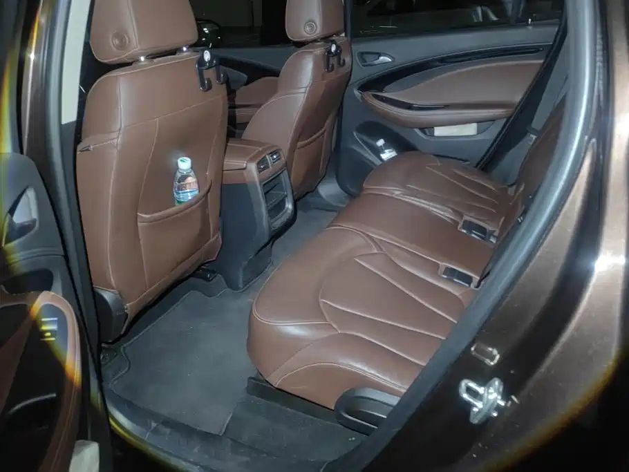Buick Envision Plus 2020 — фото 11