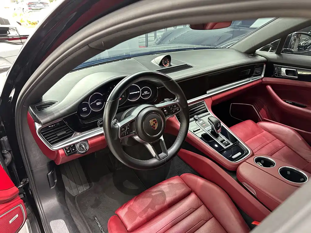 Porsche Panamera 2019 — фото 3