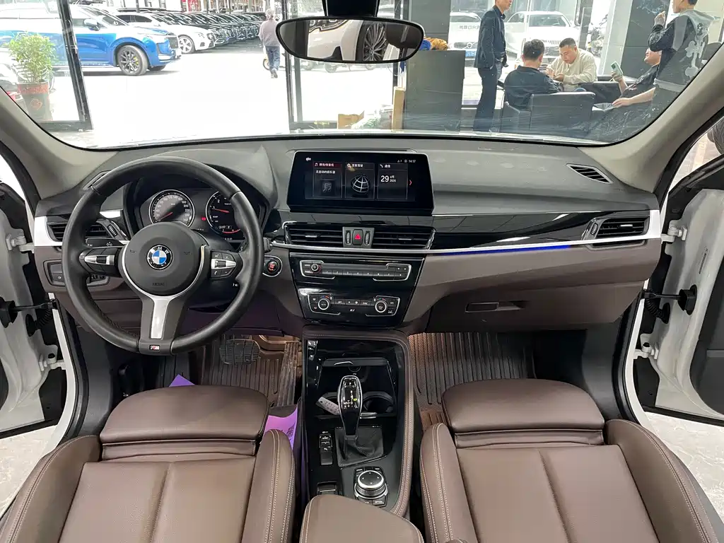 BMW X1 2022 — фото 7