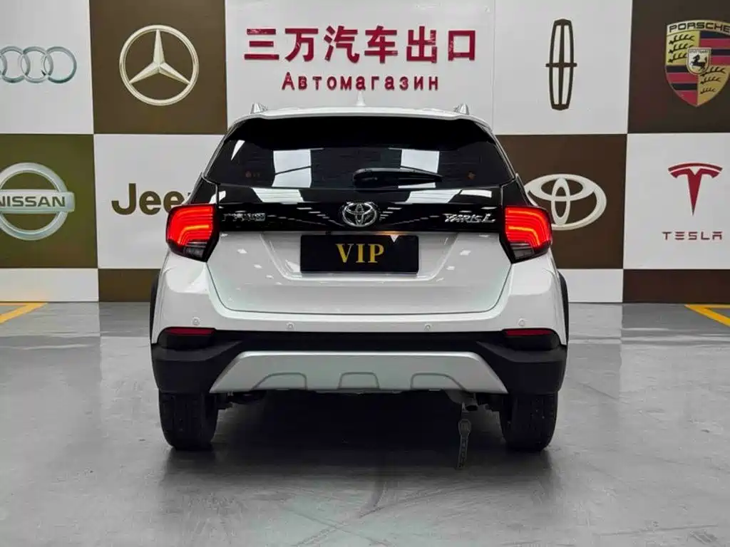 Toyota Yaris L 2023