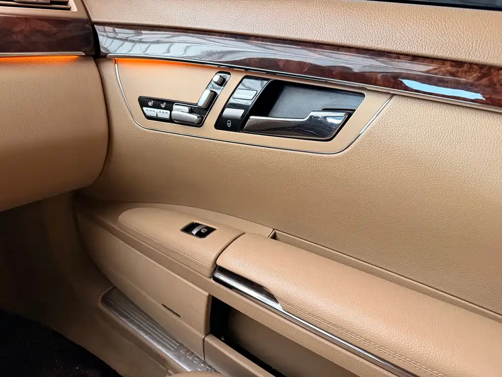 Mercedes-Benz S-Class 2011 — фото 17