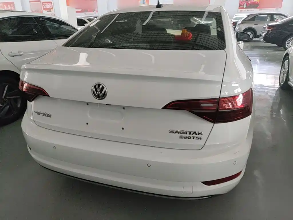 Volkswagen Sagitar 2021