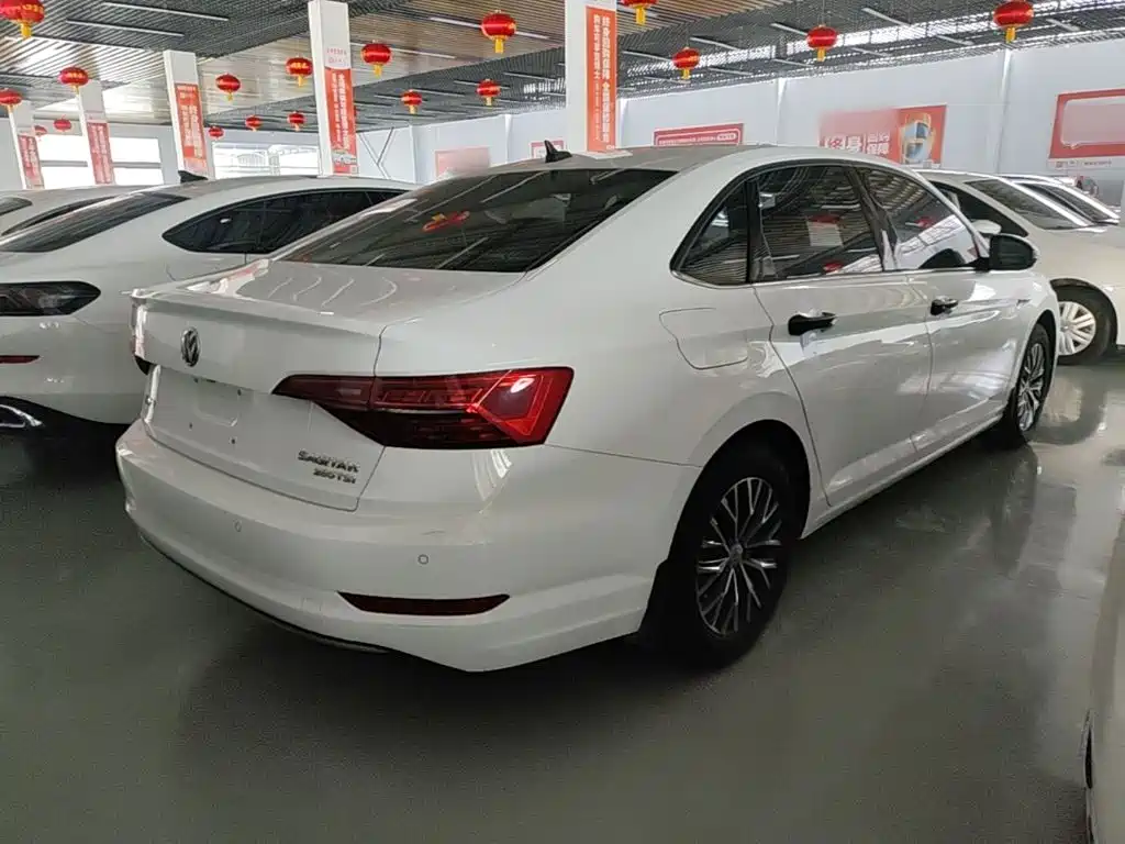 Volkswagen Sagitar 2021
