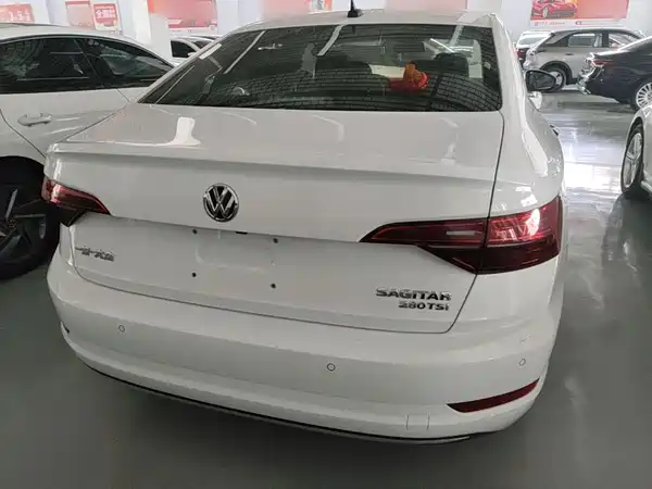 Volkswagen Sagitar 2021