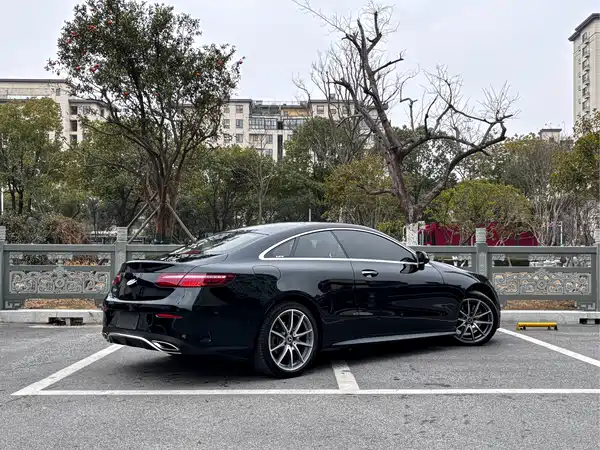 Mercedes-Benz E-Class 2021
