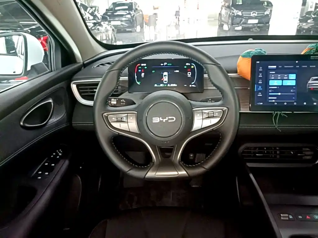 BYD Seal 05 DM-i 2026 — фото 11
