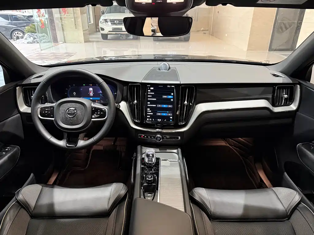 Volvo XC60 PHEV 2024 — фото 15