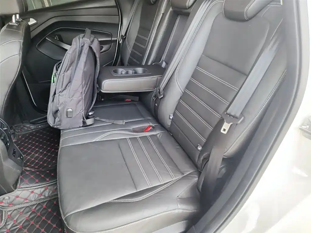Ford Kuga 2016 — фото 17