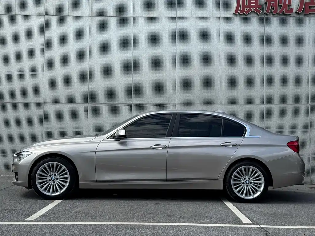 BMW 3 Series 2018 — фото 7