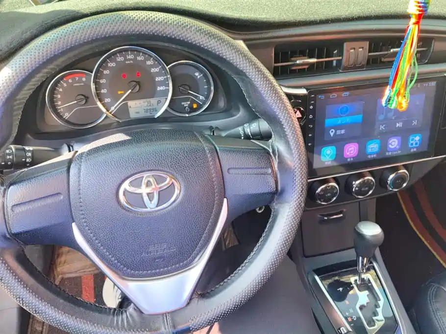 Toyota Corolla 2017 — фото 12