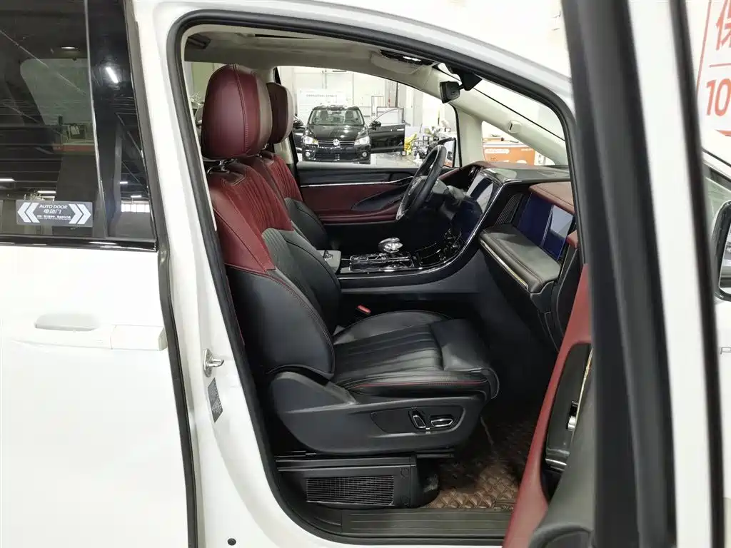 GAC Motor Trumpchi E9 2023 — фото 23