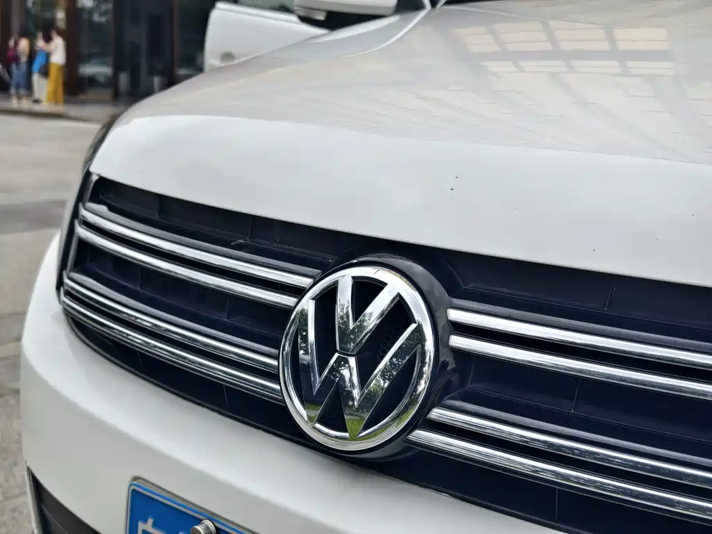 Volkswagen Tiguan 2015 — фото 15