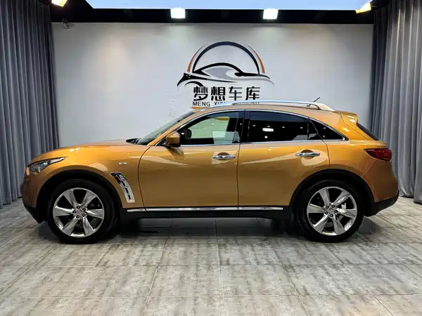 Infiniti FX 2011