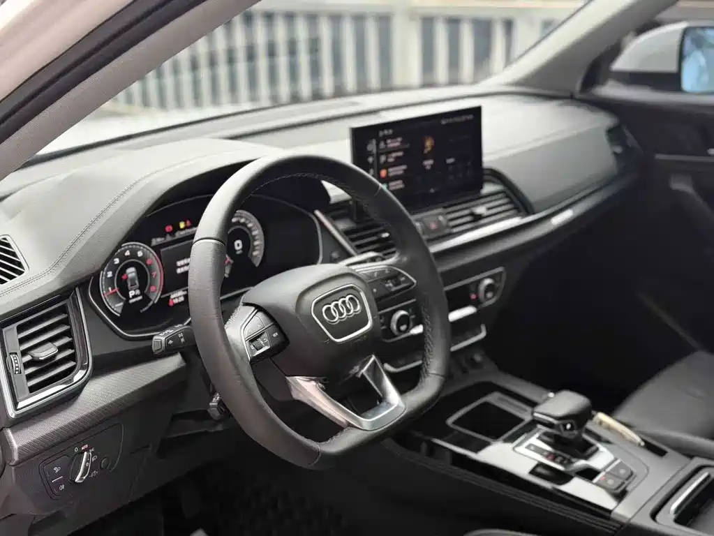 Audi Q5L 2022 — фото 18