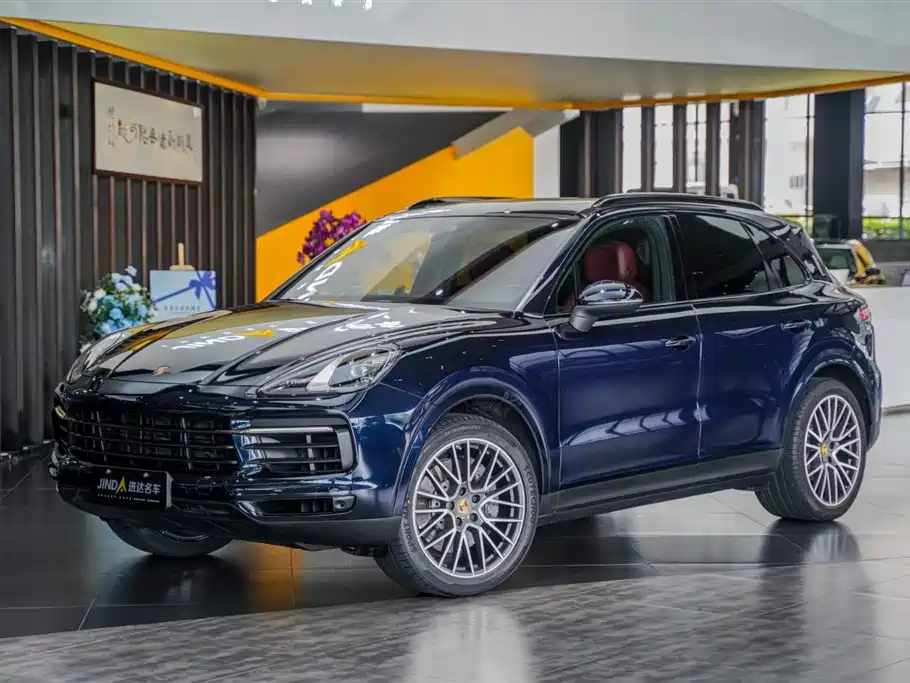 Porsche Cayenne 2019 — фото 1