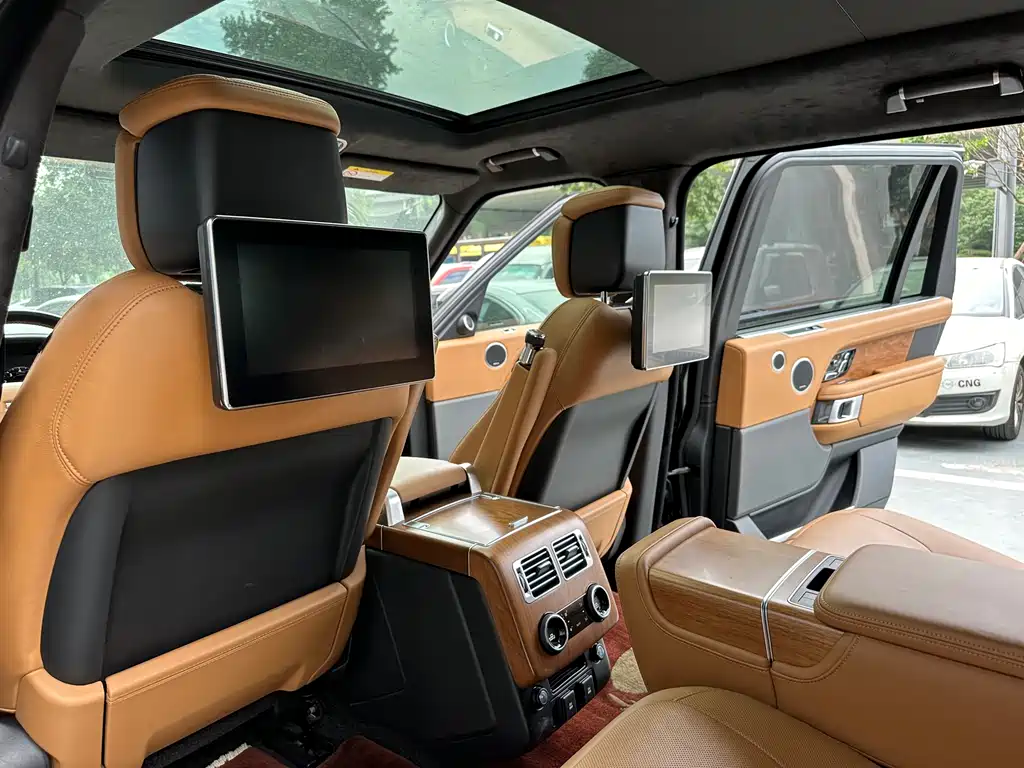 Land Rover Range Rover 2018 — фото 16