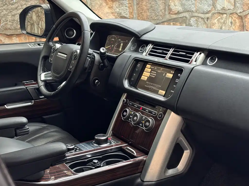 Land Rover Range Rover 2015 — фото 10