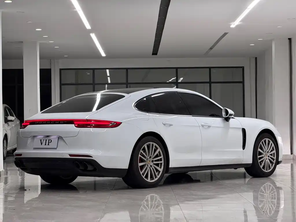 Porsche Panamera 2017 — фото 5