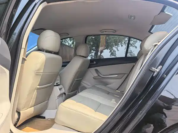 Peugeot 408 2013