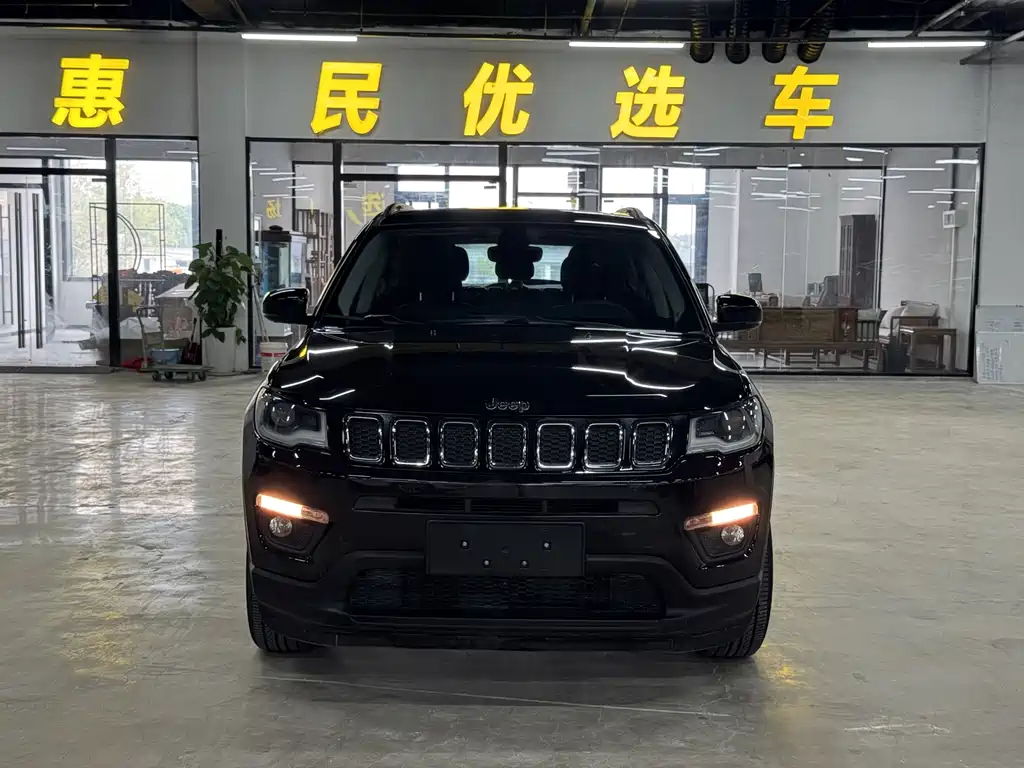 Jeep Compass 2017 — фото 2