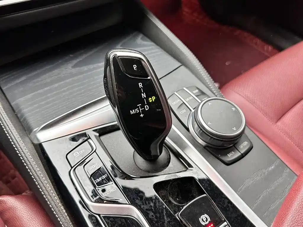 BMW 5 Series 2023 — фото 15