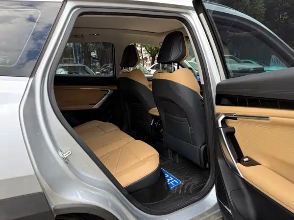 Geely Boyue L 2024