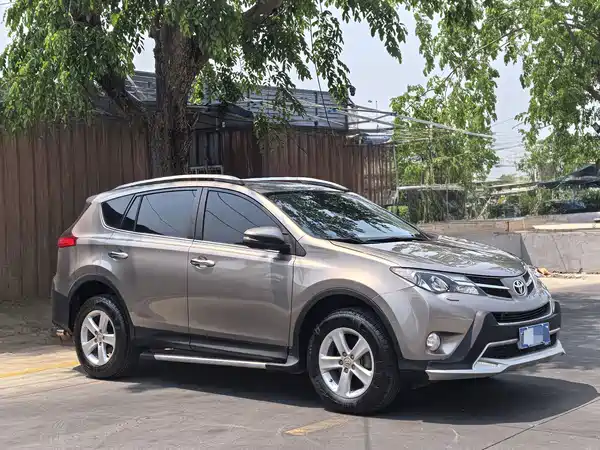 Toyota RAV4 2014