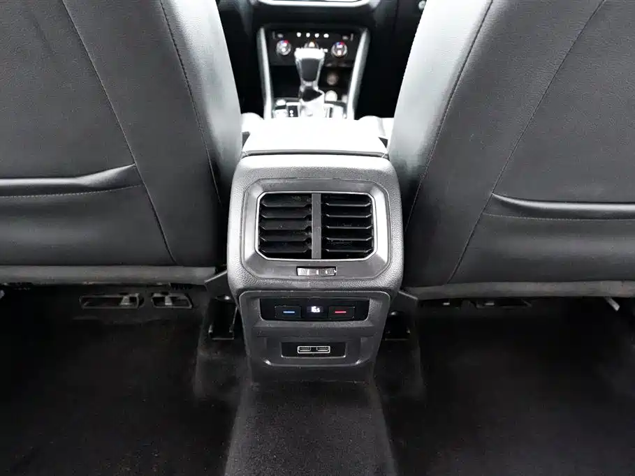 Volkswagen Tiguan L 2017 — фото 16