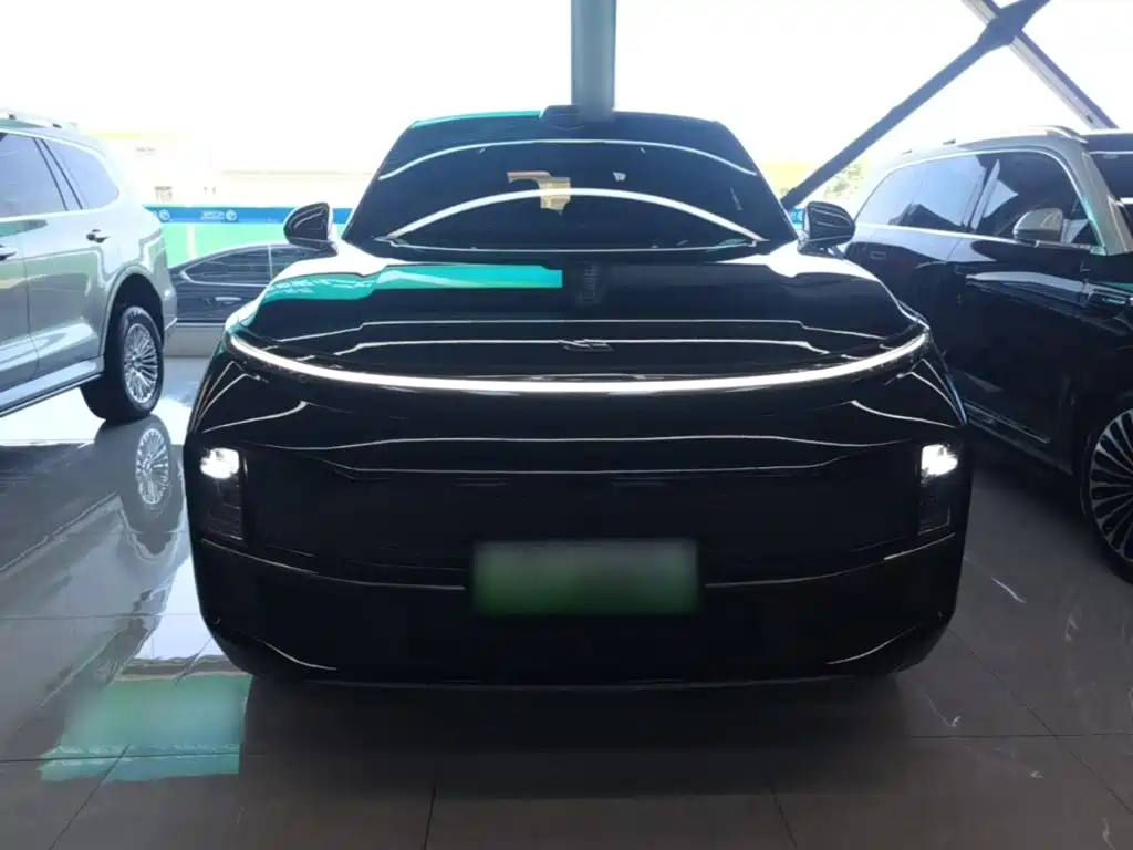 Li Auto Li L8 2025