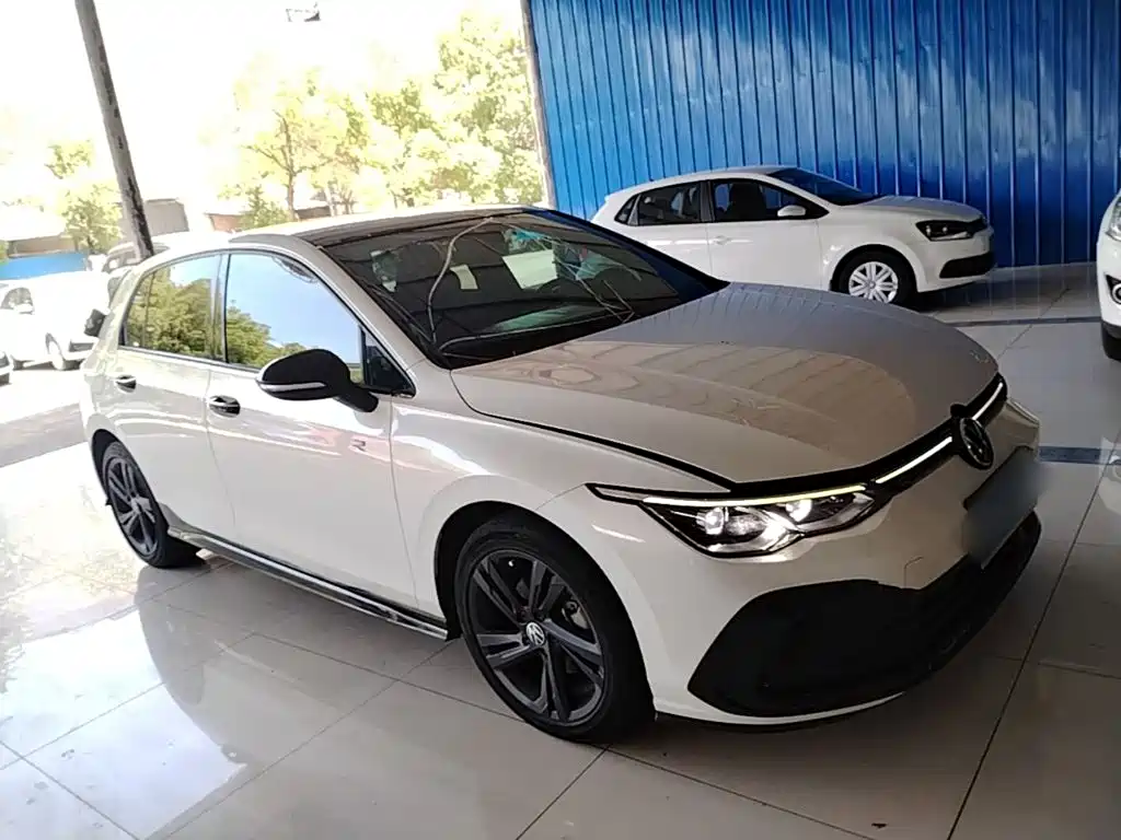 Volkswagen Golf 2021