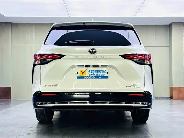 Toyota Sienna 2024