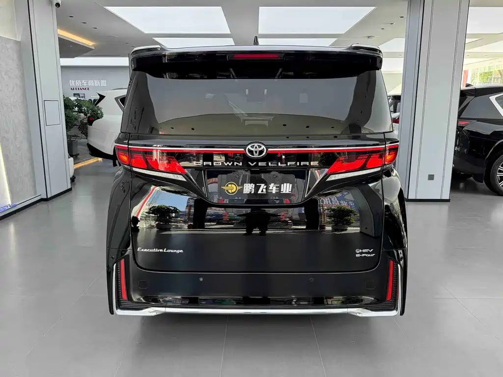 Toyota Vellfire 2024 — фото 22