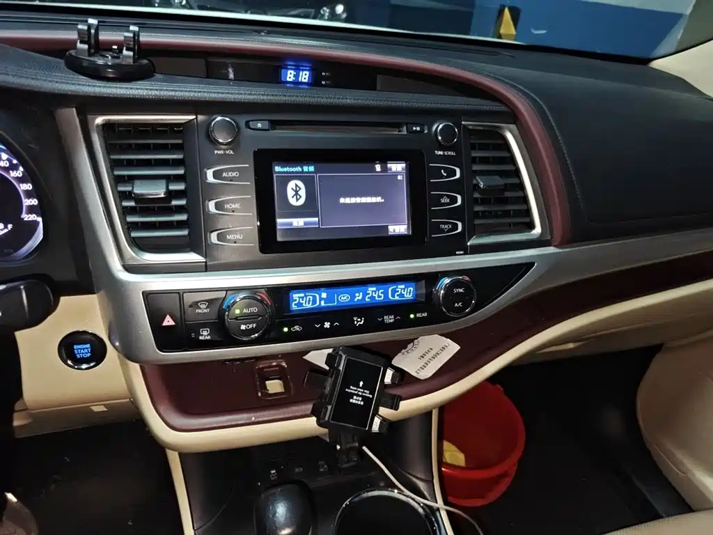 Toyota Highlander 2017 — фото 10