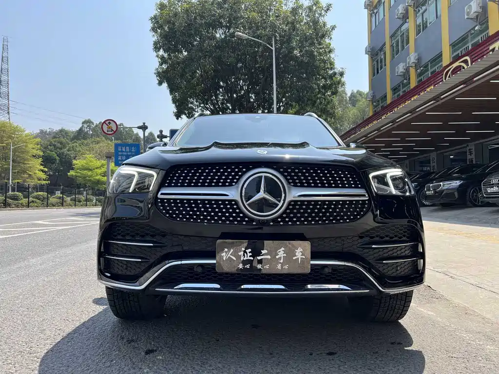 Mercedes-Benz GLE 2020 — фото 2